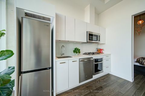 Photo 6 at 1311 - 608 Richmond Street W, Waterfront Communities C1, Toronto