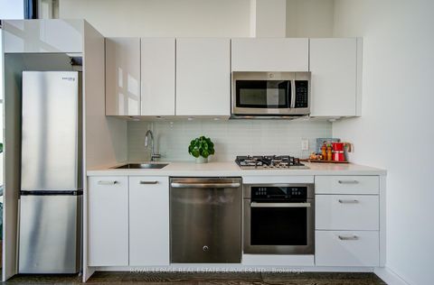 Photo 7 at 1311 - 608 Richmond Street W, Waterfront Communities C1, Toronto