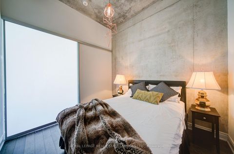 Photo 15 at 1311 - 608 Richmond Street W, Waterfront Communities C1, Toronto