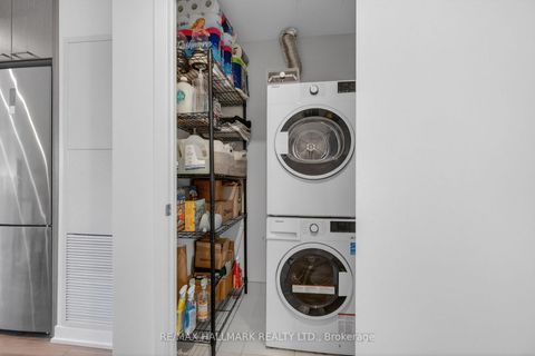 Photo 21 at 304 - 1808 St. Clair Avenue W, Junction Area, Toronto