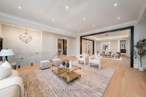 Photo 9 at 88 Moray Avenue, Oak Ridges Lake Wilcox, Richmond Hill