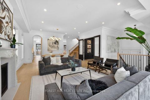 Photo 2 at 115 Park Home Avenue, Willowdale West, Toronto