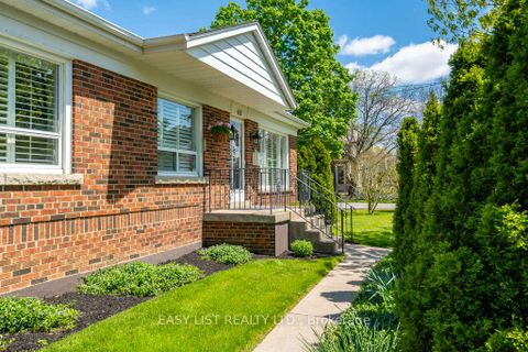 Photo 2 at 62 Bywood Drive, Rosethorn, Toronto