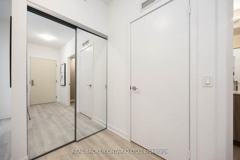 Photo 3 at 725 - 15 Richardson Street, Waterfront Communities C8, Toronto