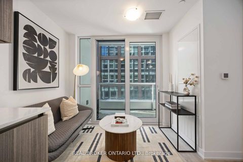 Photo 5 at 725 - 15 Richardson Street, Waterfront Communities C8, Toronto