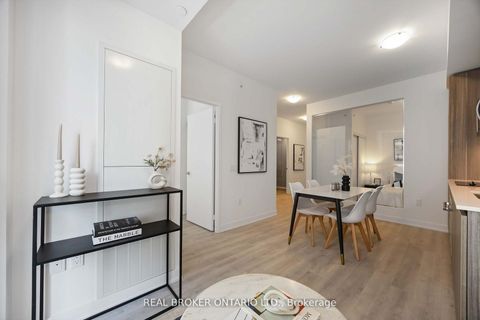 Photo 8 at 725 - 15 Richardson Street, Waterfront Communities C8, Toronto