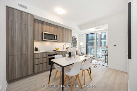 Photo 9 at 725 - 15 Richardson Street, Waterfront Communities C8, Toronto