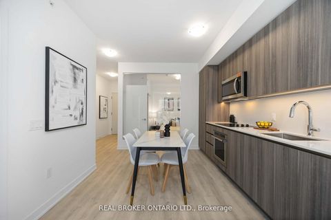Photo 11 at 725 - 15 Richardson Street, Waterfront Communities C8, Toronto