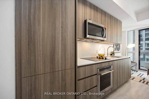 Photo 13 at 725 - 15 Richardson Street, Waterfront Communities C8, Toronto