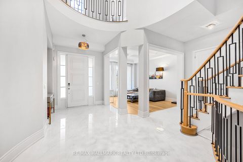 Photo 4 at 41 Glen Abbey Trail, Kleinburg, Vaughan