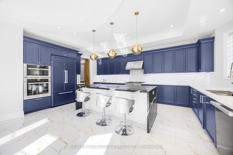 Photo 11 at 41 Glen Abbey Trail, Kleinburg, Vaughan