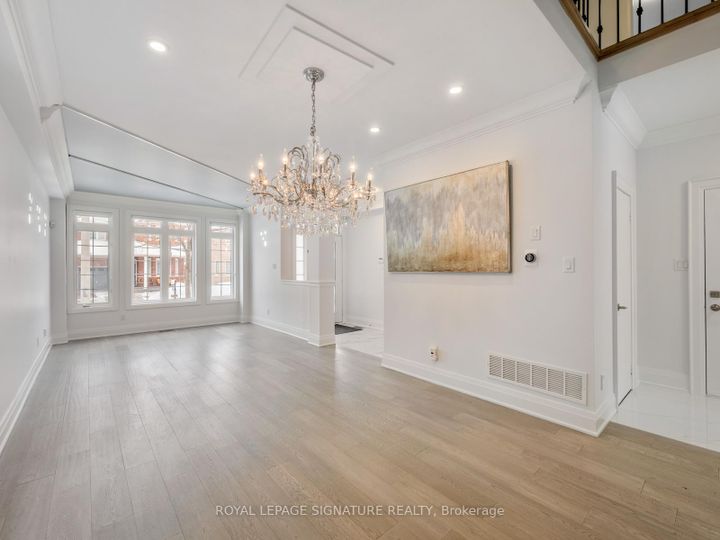 Photo 7 at 47 Amparo Drive, Vellore Village, Vaughan