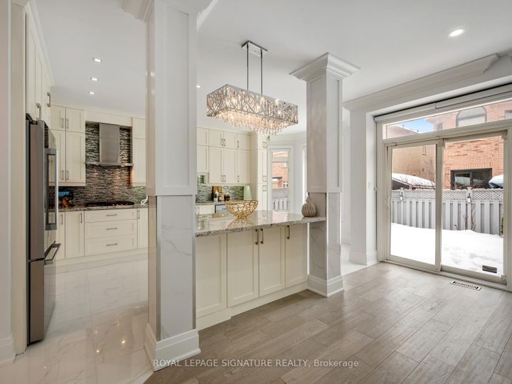 Photo 14 at 47 Amparo Drive, Vellore Village, Vaughan