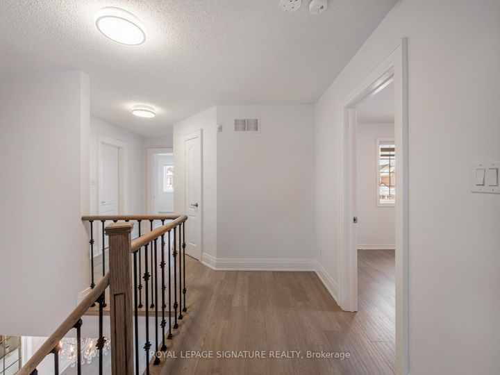 Photo 19 at 47 Amparo Drive, Vellore Village, Vaughan