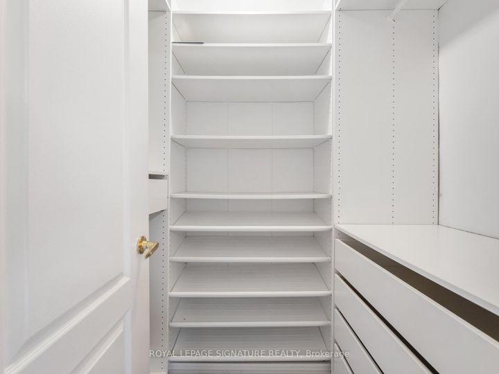 Photo 22 at 47 Amparo Drive, Vellore Village, Vaughan