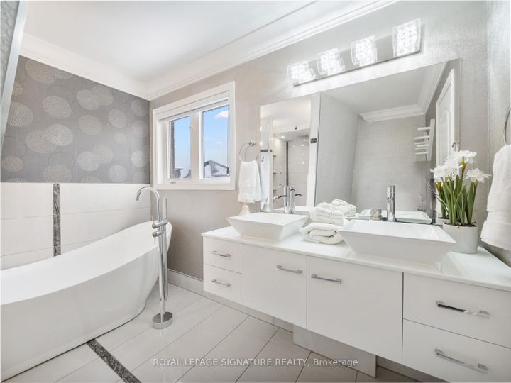 Photo 23 at 47 Amparo Drive, Vellore Village, Vaughan