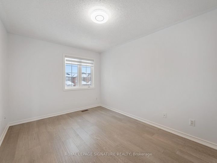 Photo 25 at 47 Amparo Drive, Vellore Village, Vaughan