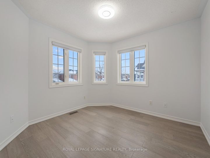 Photo 28 at 47 Amparo Drive, Vellore Village, Vaughan