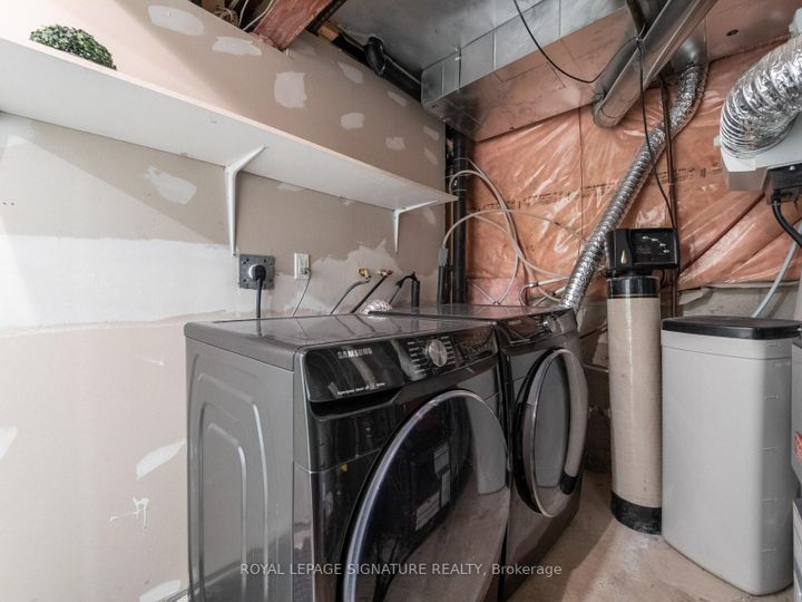 Photo 40 at 47 Amparo Drive, Vellore Village, Vaughan