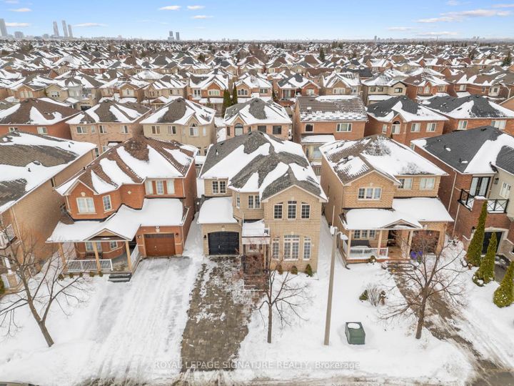 Photo 43 at 47 Amparo Drive, Vellore Village, Vaughan