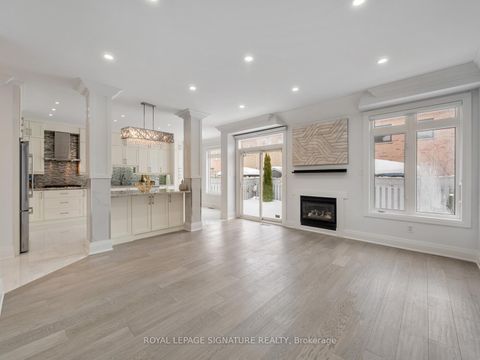 Photo 9 at 47 Amparo Drive, Vellore Village, Vaughan