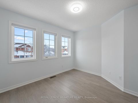 Photo 33 at 47 Amparo Drive, Vellore Village, Vaughan