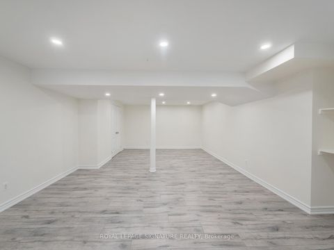 Photo 36 at 47 Amparo Drive, Vellore Village, Vaughan