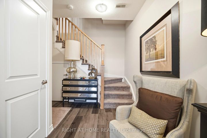 Photo 6 at 61 - 19 Picardy Drive, Stoney Creek Mountain, Hamilton