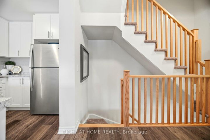 Photo 8 at 61 - 19 Picardy Drive, Stoney Creek Mountain, Hamilton