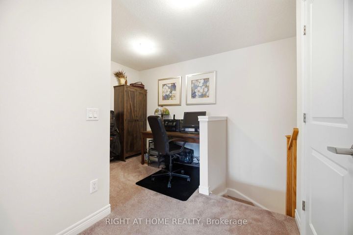 Photo 22 at 61 - 19 Picardy Drive, Stoney Creek Mountain, Hamilton