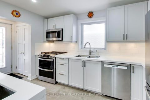 Photo 9 at 4 Cameo Crescent, Smythe, Toronto