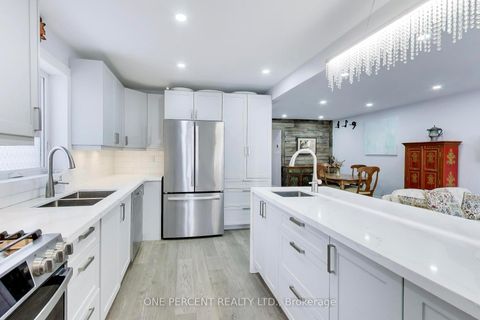 Photo 11 at 4 Cameo Crescent, Smythe, Toronto