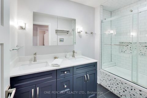 Photo 18 at 4 Cameo Crescent, Smythe, Toronto