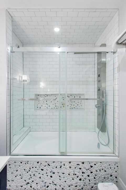 Photo 19 at 4 Cameo Crescent, Smythe, Toronto