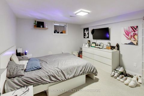 Photo 29 at 4 Cameo Crescent, Smythe, Toronto