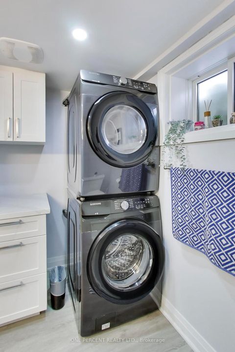 Photo 35 at 4 Cameo Crescent, Smythe, Toronto