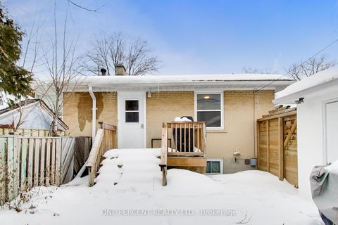 Photo 37 at 4 Cameo Crescent, Smythe, Toronto