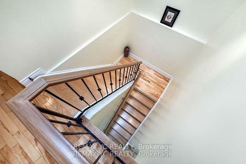 Photo 20 at 18 Mullet Road, Newtonbrook East, Toronto