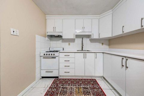 Photo 41 at 18 Mullet Road, Newtonbrook East, Toronto