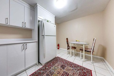 Photo 42 at 18 Mullet Road, Newtonbrook East, Toronto