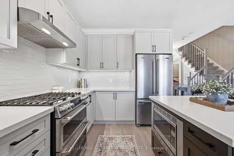 Photo 5 at 3 - 35 Hanning Court, Bowmanville, Clarington