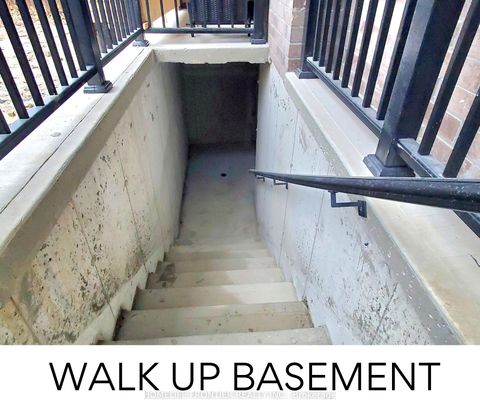 Photo 32 at 40 Chiara Rose Lane, Oak Ridges, Richmond Hill