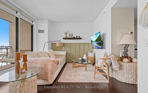 Photo 1 at 815 - 24 Woodstream Boulevard, Vaughan Grove, Vaughan