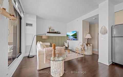 Photo 3 at 815 - 24 Woodstream Boulevard, Vaughan Grove, Vaughan