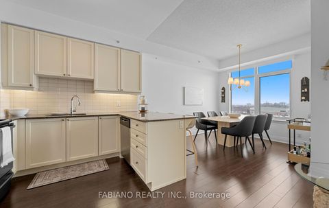 Photo 4 at 815 - 24 Woodstream Boulevard, Vaughan Grove, Vaughan