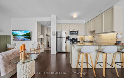 Photo 8 at 815 - 24 Woodstream Boulevard, Vaughan Grove, Vaughan