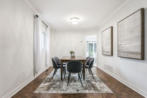 Photo 5 at 30 Crimson Court, North Richvale, Richmond Hill