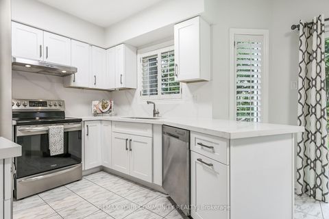 Photo 15 at 30 Crimson Court, North Richvale, Richmond Hill