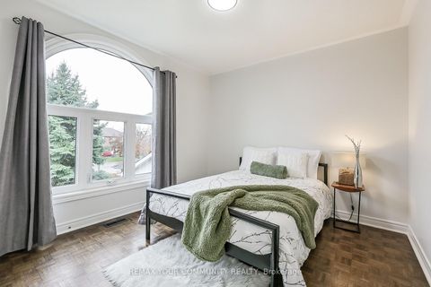 Photo 25 at 30 Crimson Court, North Richvale, Richmond Hill