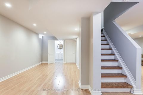 Photo 33 at 30 Crimson Court, North Richvale, Richmond Hill